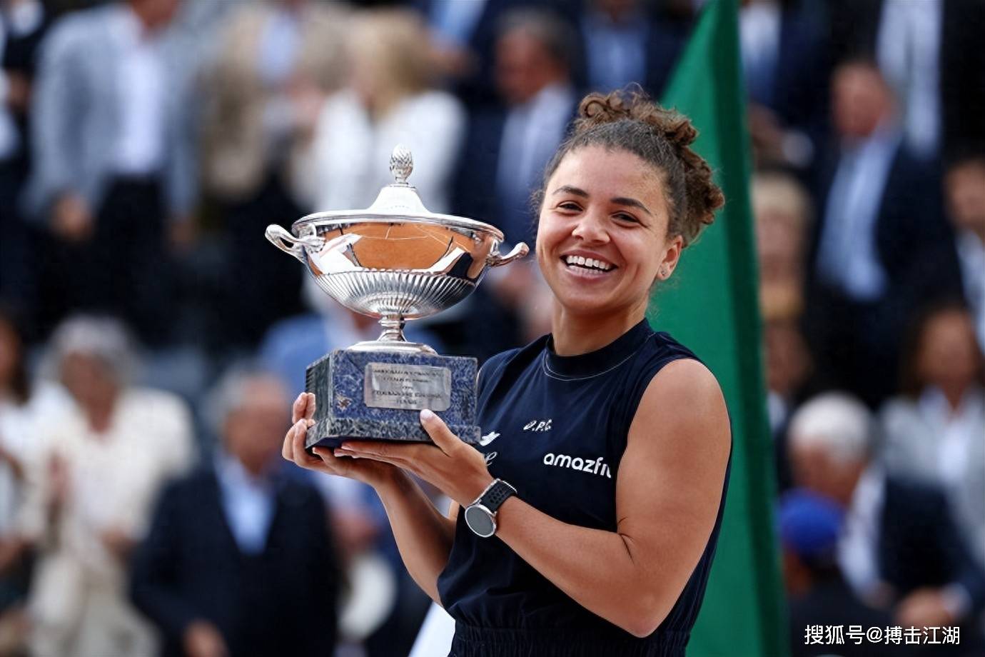 越过守门员 越过守门员