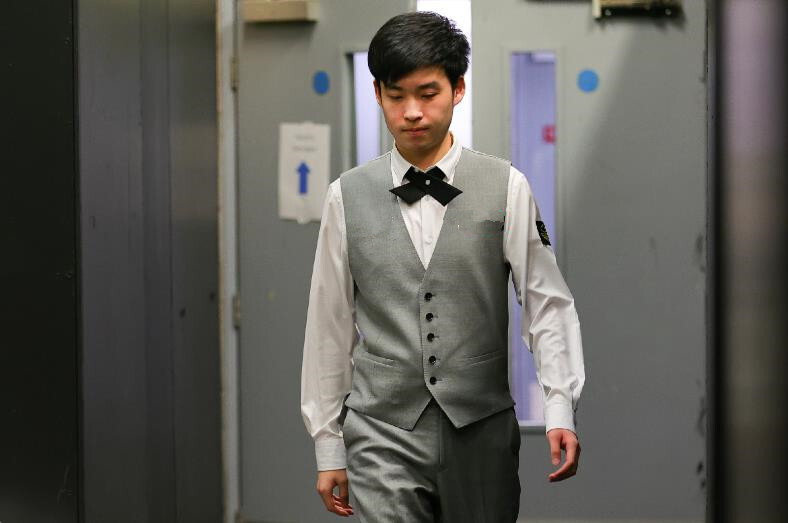 眼前一亮 眼前一亮