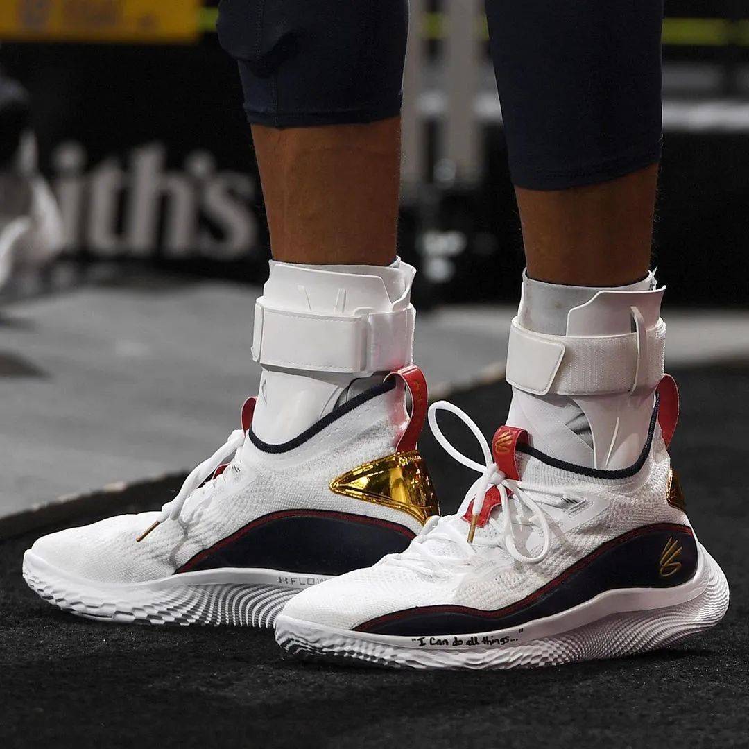 他的第一脚 他的第一脚